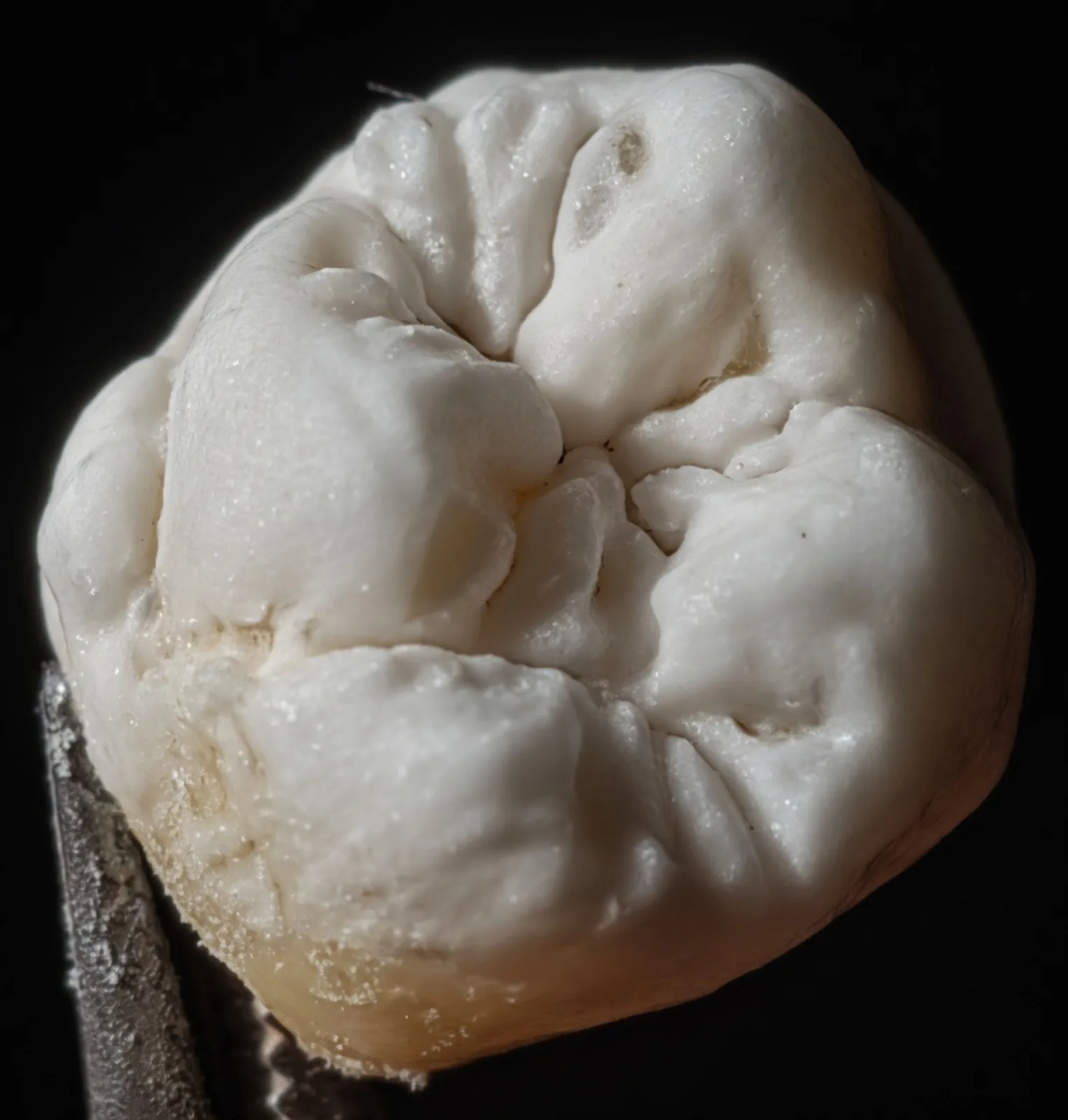 Micro-stratification zircone, vue macro sur couronne